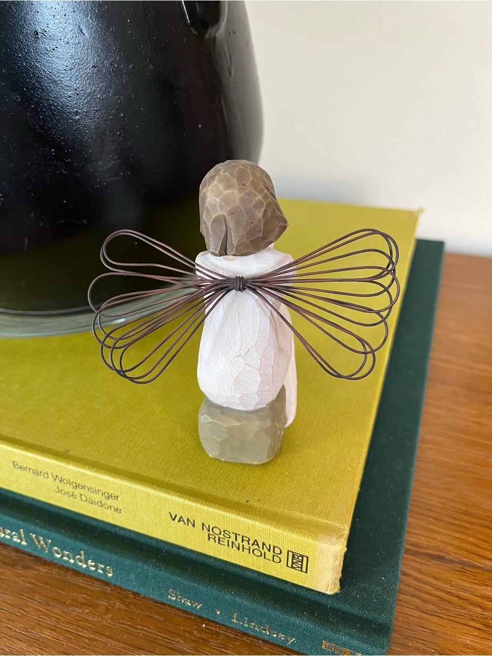 Willow Tree Angel of Caring Figurine - Picture 2 of 3